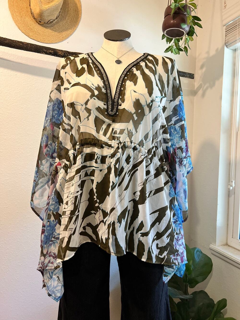Alberto Makali Semi Sheer Printed Embellished Poncho Kimono Top Size Large